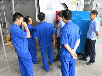 Henan Yuntian tiến hành kiểm tra an toàn thiết bị cần cẩu mùa hè Henan Yuntian conducts summer crane equipment safety inspections.jpg