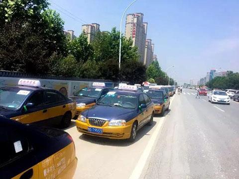 Tình yêu giúp kiểm tra chúng ta đang ở trong action.jpg Love helps test we are in action.jpg