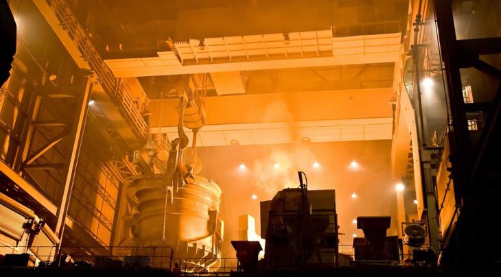 Cần cẩu đúc trên dầm đôi với móc